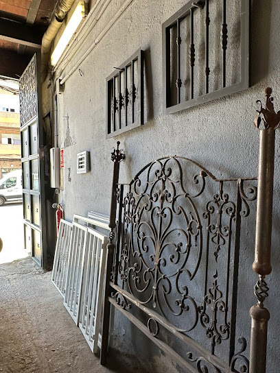 Cerrajería Móstoles - Rejas - Cerrajero - Barandillas - Estructuras Metálicas - Soldaduras - Puertas De Hierro -
