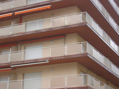 CODINACH GERMANS, SL — cerrajero en Manlleu